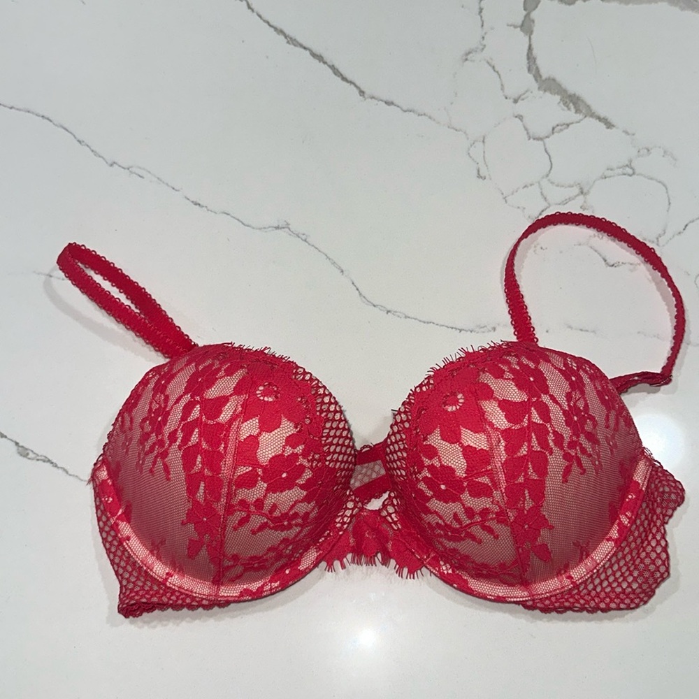 Victoria secret dream angel’s push up size 36B, nwot!